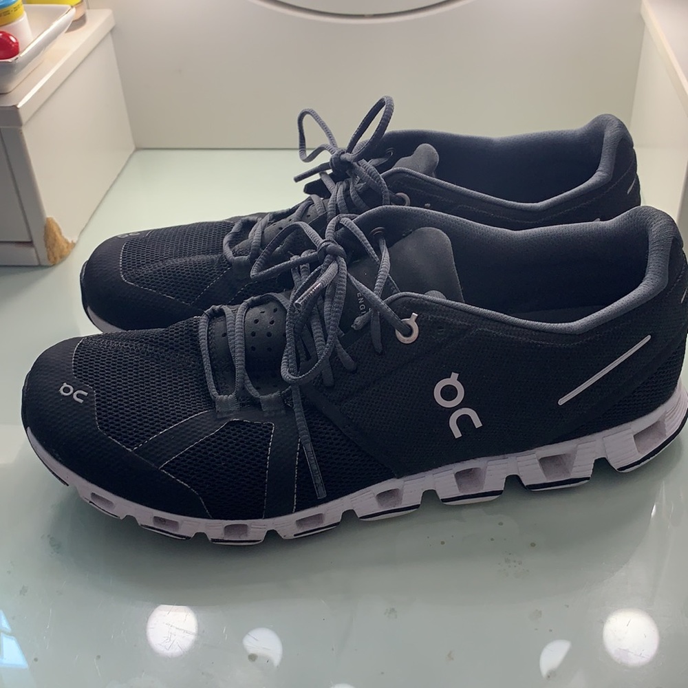 OnCloud Running Sneakers